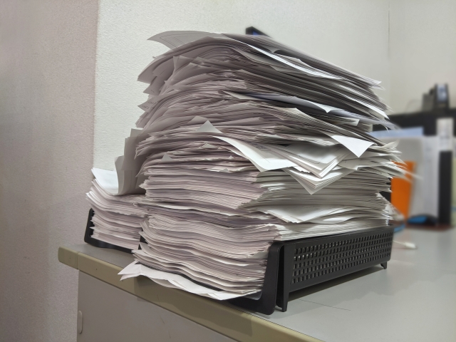 大量の書類の写真